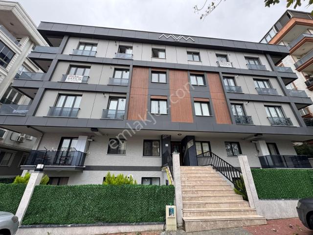 Beylikdüzü Yakuplu Da Kiralık 3+2 Otoparklı Dublex Daire