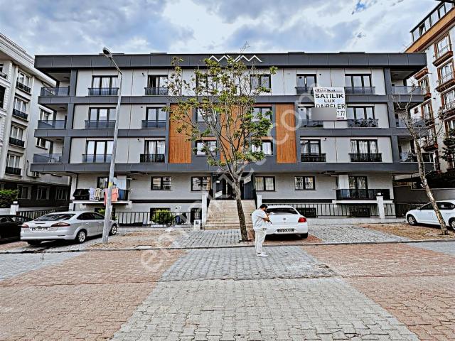 Beylikdüzü Yakuplu Da Satılık 1+1 Bahçeli Geniş Sıfır Daire