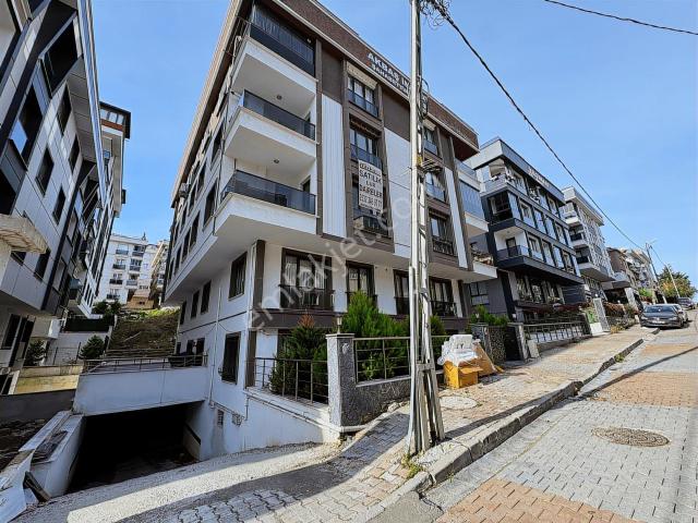 Beylikdüzü Yakuplu Da Satılık 2+1 Arakat Otoparklı Sıfır Daire