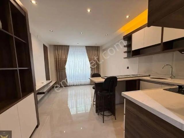 Beylikdüzü Yakuplu Mh.ebeveyn Banyolu Özel Tasarımlı 1+1 Lüx Dairemiz