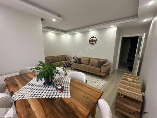 Beylikdüzü Yakuplu'da 2+1 Satılık Önü Açık Köşe Daire