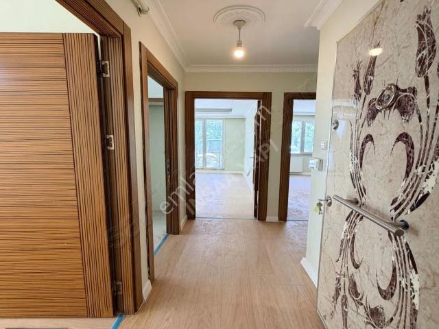 Beylikdüzü Yakuplu'da Merkezi Konum Kiralık 2+1 Daire