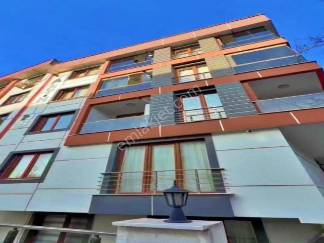 Beylikdüzü Yakuplu'da Müstakil Bahçeli 2+1 Bahçe Katı Daire