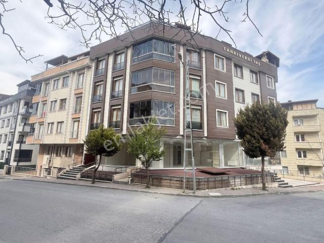 Beylikdüzü Yakupluda Satılık Ticari Değeri Yüksek Dükkan Mağaza