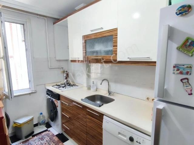 Beylikdüzü Yakuplu'da Satılık 2+1 Arakat Daire