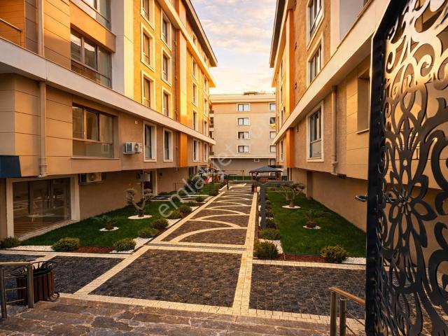 Beylikdüzü'nde Sıfır Lüx Site İçerisinde Geniş 3+1 Arakat.