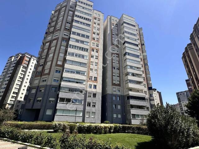 Beylikdüzü'nün Markası Parlamenterler Sitesi Boş Temiz 3+1