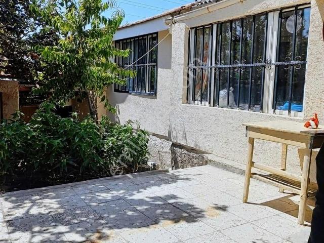 Beylikova Merkez Ata Mahallesinde Acil Satılık Müstakil Ev