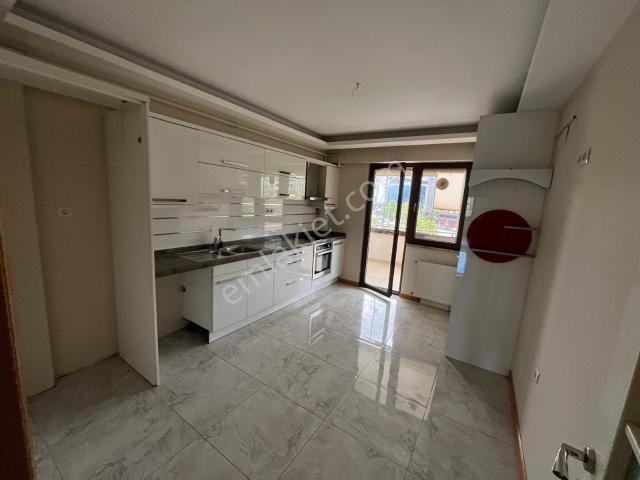 Beynilden Ata Bulvarında Atakent 1 Sitesinde Kiralık 3+1 Daire