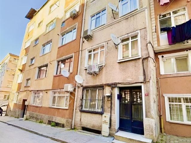 Beyoğlu Kadı Mehmet Efendi Mahallesinde Satılık 1+1 Daire