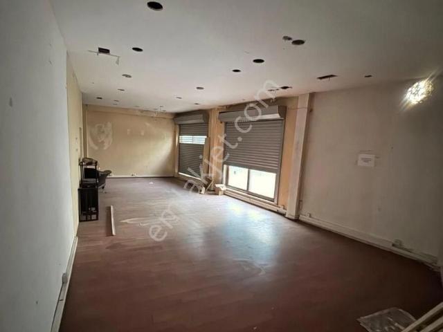 Beyoğlu Kasımpaşa Merkezde Pasaj İçerisinde Kiralık İşyeri
