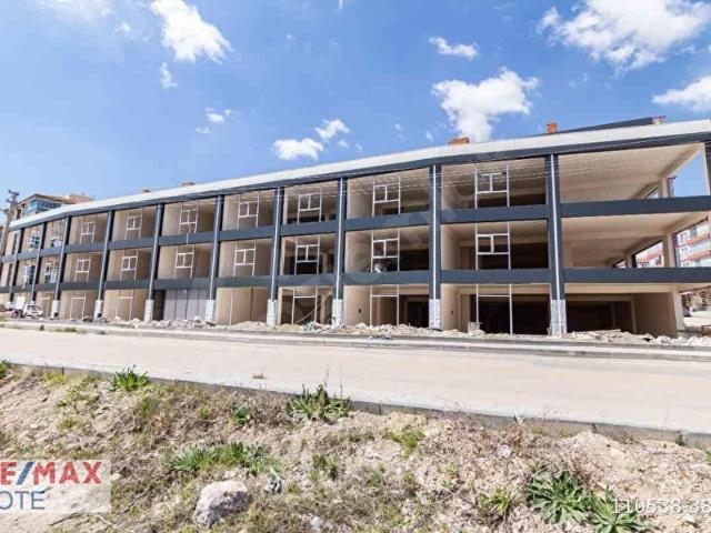 BEYPAZARI MÜKEMMEL LOKASYON'DA KİRALIK DEPOLU CADDE GIRIŞLI DÜKKAN
