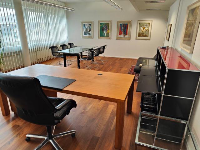 Bezugsbereit: grosszügiges Einzelbüro in Bürogemeinschaft