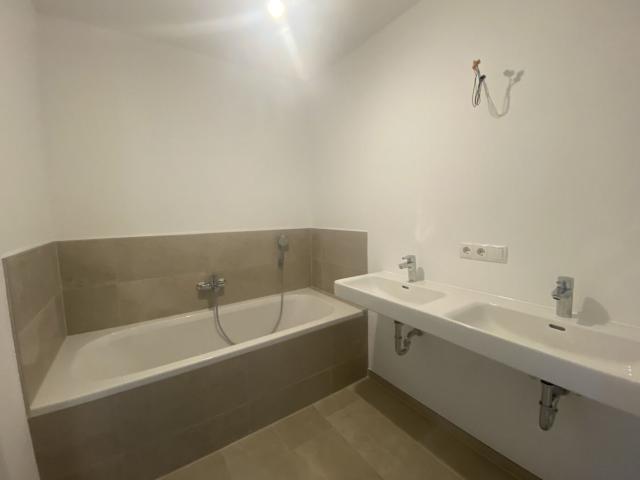 BEZUGSFERTIG! 3 ZIMMER BALKON WOHNUNG MIT GEBIRGSBLICK