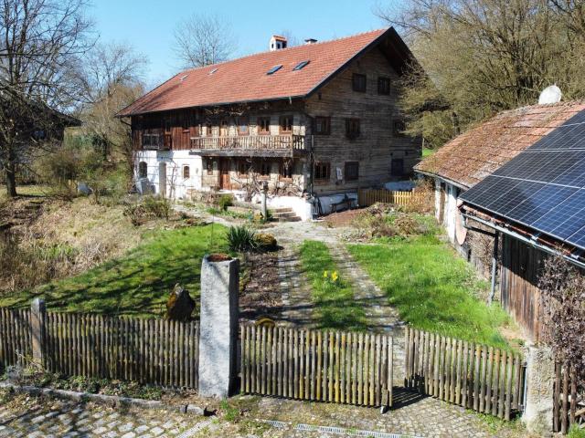 Bezugsfertige Hofstelle in Niederbayern Nähe Dingolfing