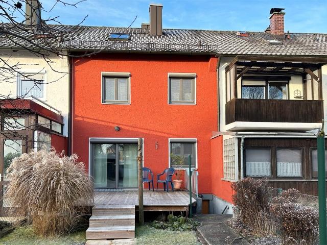 Bezugsfertiges Reihenhaus in der Kolpingstraße in Dingolfing