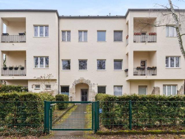 Bezugsfrei nach Sanierung ! Möblierte 2 Zimmer Wohnung im Komponistenviertel