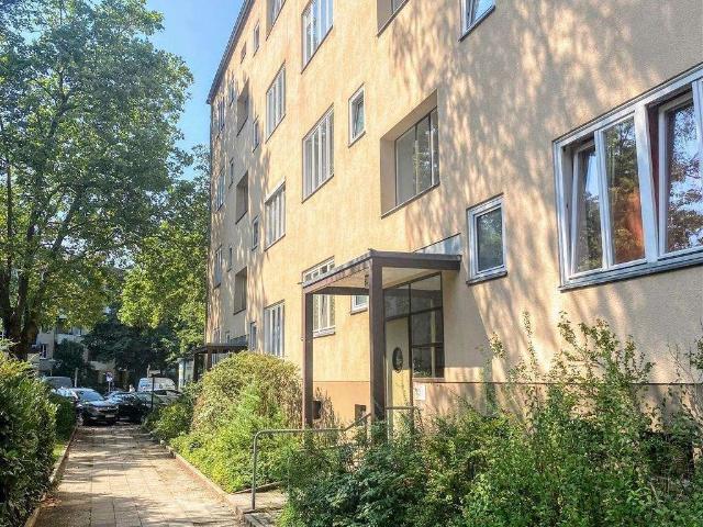 Nahe Stadtpark STEGLITZ | bezugsfreie & ruhige 2 Zi. Whg. mit West Balkon im 3. OG