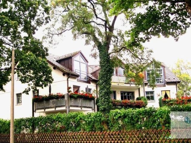 Bezugsfrei! Bezaubernde 4 Raum Eigentumswohnung im Grünen mit Gartenanteil Nahe BER Schönefeld