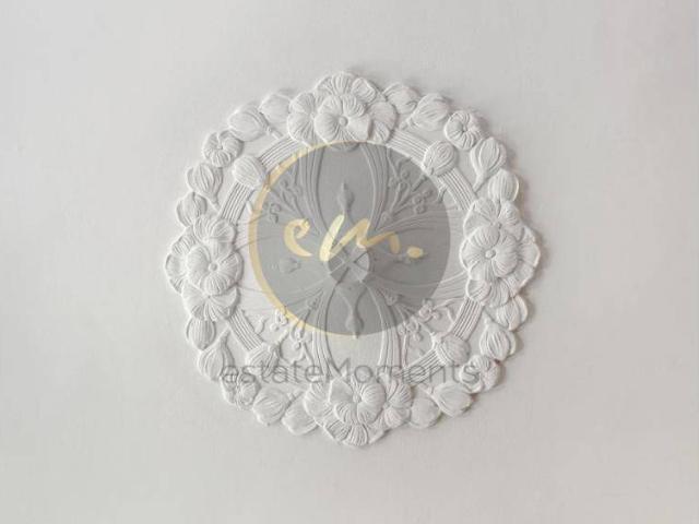 Bezugsfrei: Gefragte Lage, Balkon mit Aus und Weitblick, attraktiver Altbau.