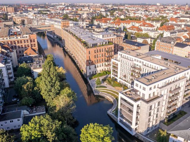 Bezugsfrei: Penthouse mit Loggia und Dachterrasse, einzigartiger Blick über den Clara Zetkin Park
