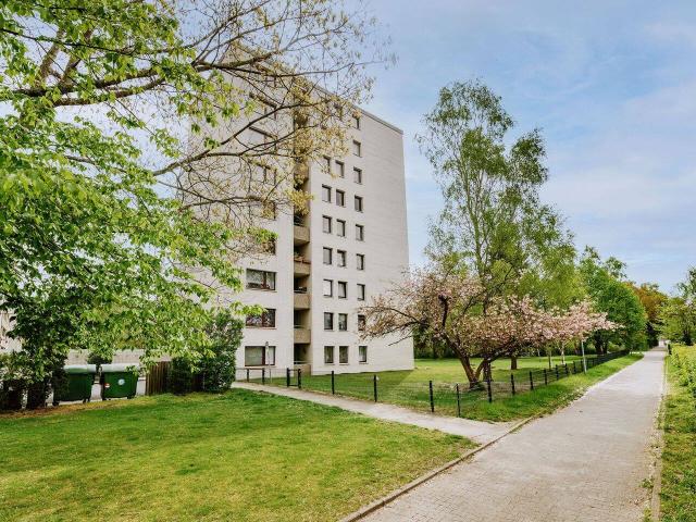 Bezugsfreie 2 Zi. Whg. mit Fahrstuhl und Garage in Lüneburg / Kreideberg