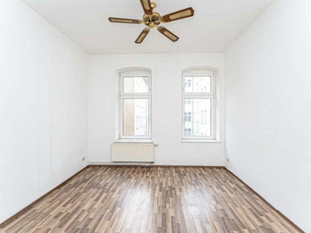 Bezugsfreie 2 Zimmer Wohnung im ruhigen Hinterhaus