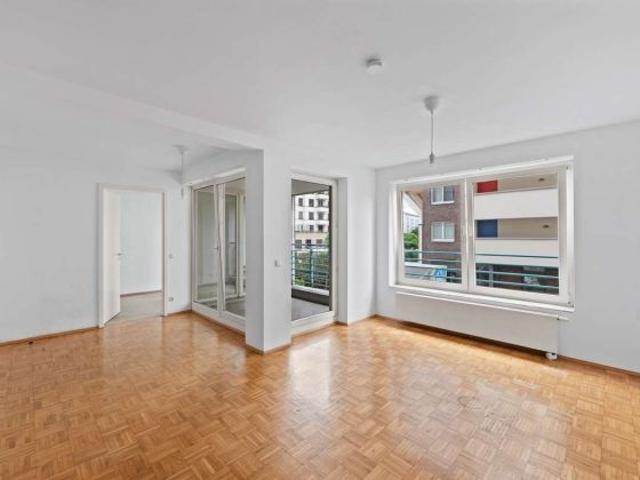 Bezugsfreie 2 Zimmerwohnung mit Loggia an der Spree