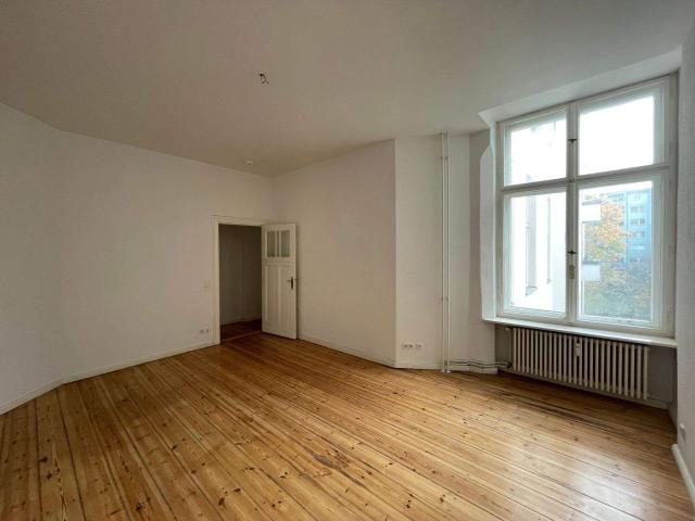 Bezugsfreie 2,5 Zimmer Altbauwohnung im Güntzelkiez