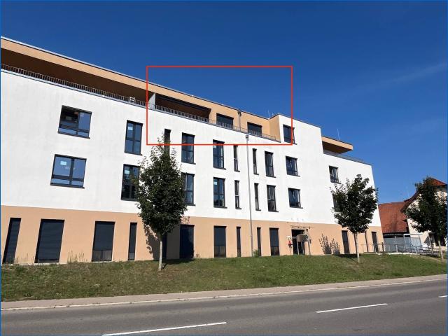 Bezugsfreie und moderne 2,5 Zi. Penthousewohnung mit Dachterrasse und Fernblick!
