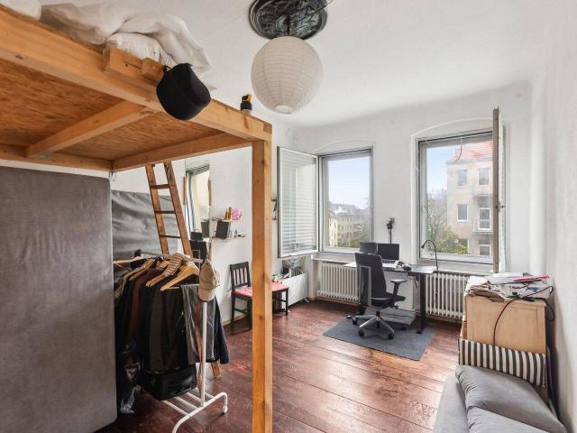 Bezugsfreie und ruhige 1 Zimmer Wohnung mit viel Potenzial