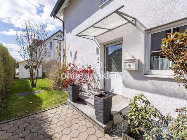 Bezugsfreie, charmante 2,5 Zimmer Gartenwohnung auf 2 Etagen zzgl. Hobbyraum