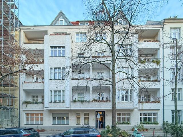 Bezugsfreie Dachgeschosswohnung mit 360° Terrasse in Berlin Wilmersdorf