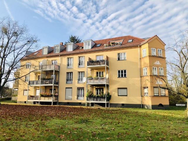 Bezugsfreie Eigentumswohnung in ruhiger Lage in Berlin Zehlendorf + Balkon