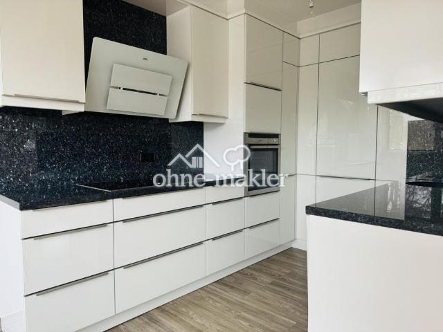 Bezugsfreie, helle 3 Zimmer Wohnung mit großer Dachterrasse, Stellplatz & Nähe S Bahn