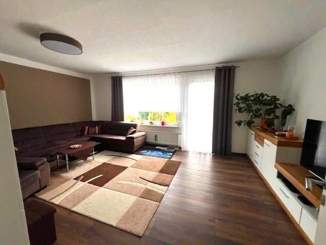 Bezugsfreies modernisiertes EFH mit Garten, Nebengelass und Garage