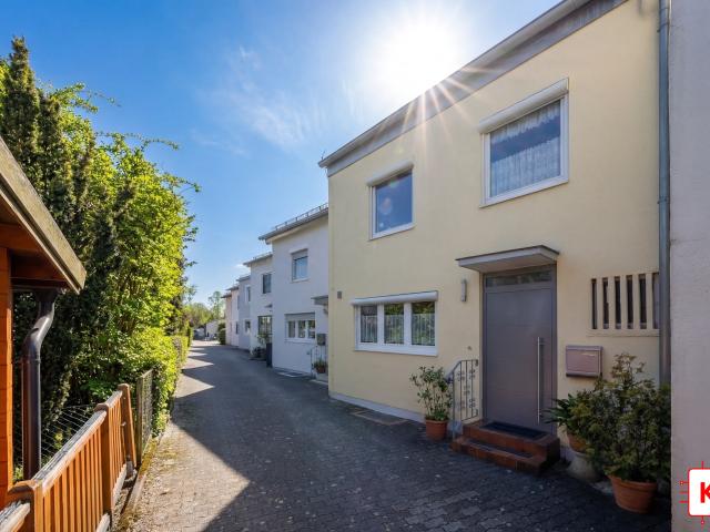 Bezugsfreies RMH mit Südwest Garten und Garage im schönen Alling bei Fürstenfeldbruck!
