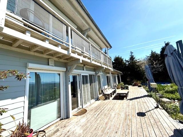 BEZAC: CADRE EXCEPTIONNEL: VILLA PASSIVE DE TYPE 5 207 M2 AVEC GRAND GARAGE SUR UNE PARCELLE DE 1608 M2
