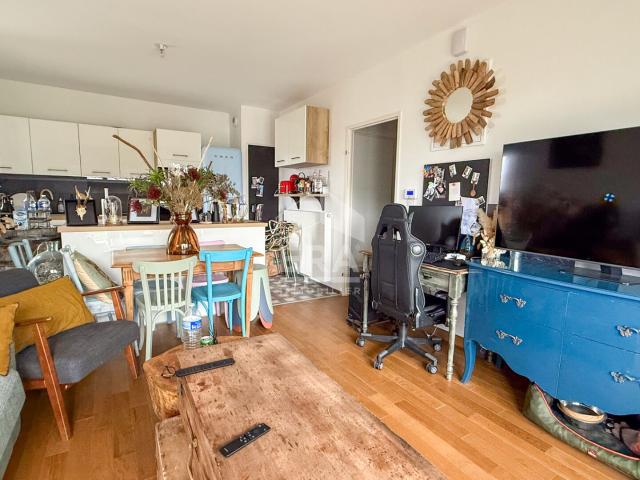 BEZANNES Appartement T2 avec jardin, terrasse et garage