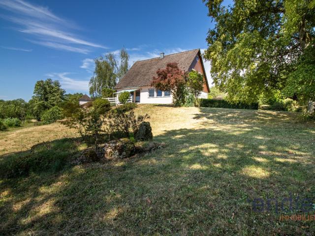 Bèze Une maison familiale de 141,43 m² avec vue, terrain et âme de village