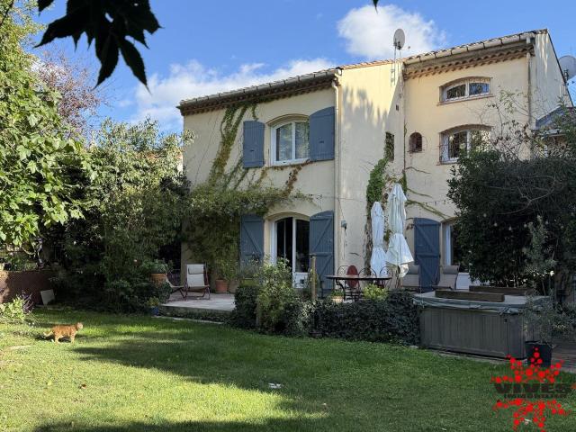 Béziers,Maison de caractère sur 695m² de terrain 177m² Béziers