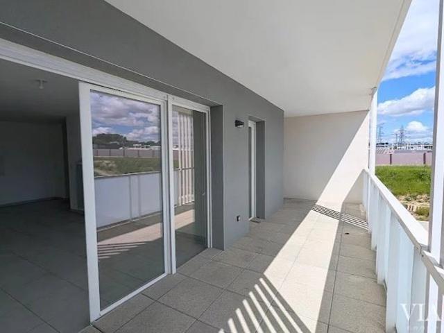 Béziers, Appartement de type 3, grande terrasse et parking