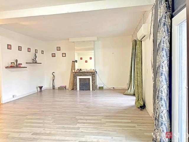 BÉZIERS Appartement 3 pièces, 104 m², centre ville, dernier. 104m² Béziers