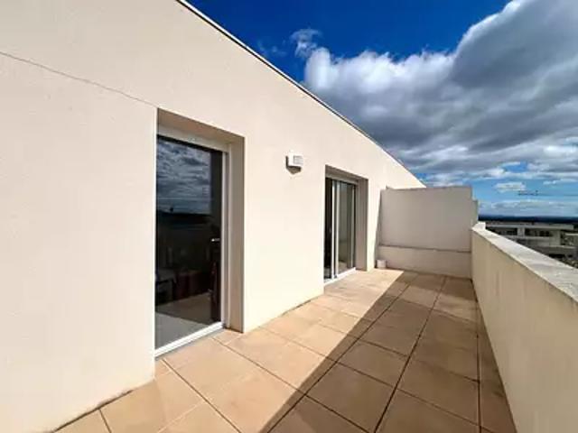 Béziers 34500 Achat / Vente appartement 2 pièces t2 au dernier étage terrasse