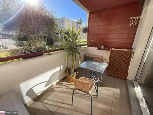 Béziers 34500 Achat / Vente appartement 3 pièces t3 au dernier étage terrasse