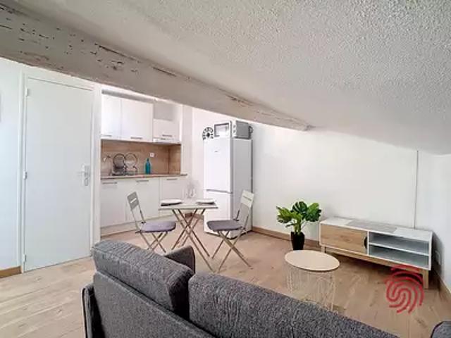 Béziers 34500 Location appartement 1 pièce t1 au dernier étage