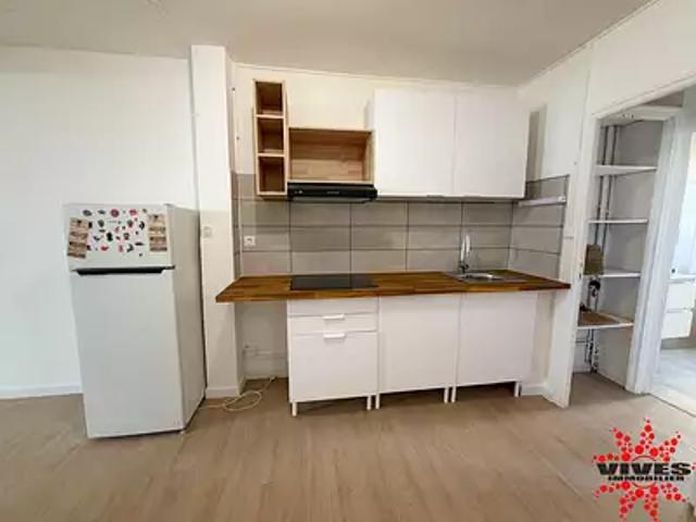 Béziers 34500 Location appartement 2 pièces t2 au dernier étage