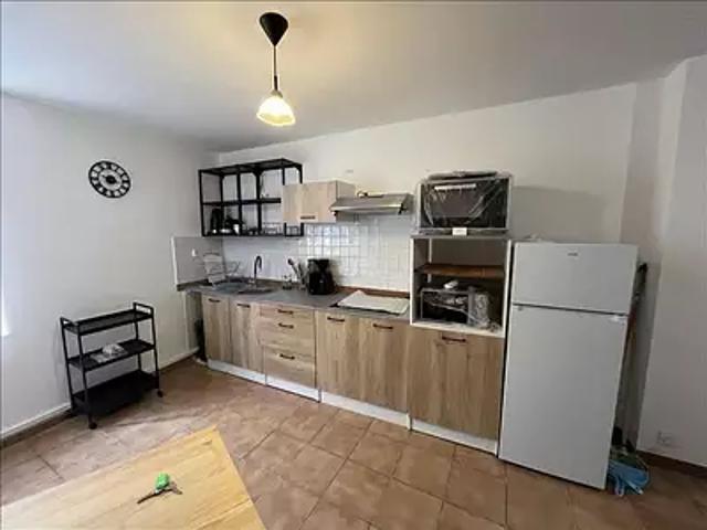Béziers 34500 Location appartement 2 pièces t2 au dernier étage