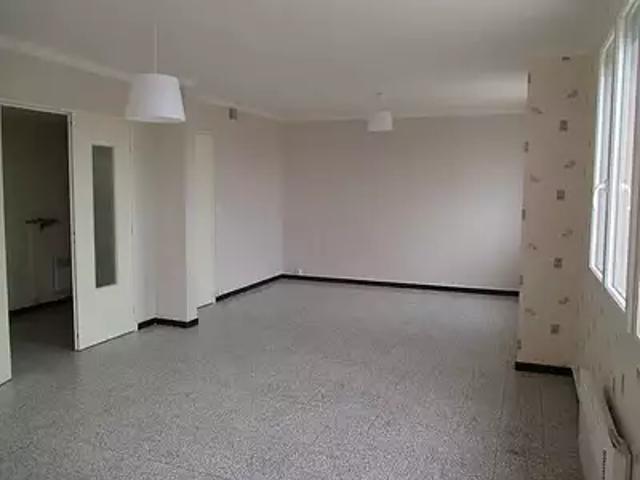 Béziers 34500 Location appartement 3 pièces t3 balcon