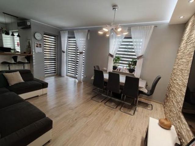 Bezpośrednio, Łask, ul. Bohaterów Września, 88 m² Mieszkanie